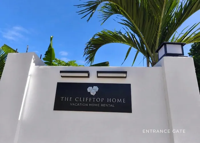 The Clifftop Deluxe Apartment